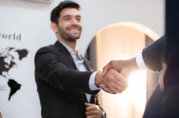 استقدام العمالة الأجنبية في مصر 2025 تصاريح العمل وتقنين الأوضاع